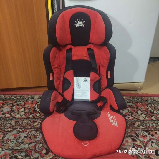 Детское автокресло от 9 месяцев до 11 лет