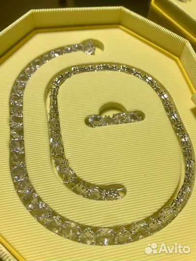 Swarovski колье