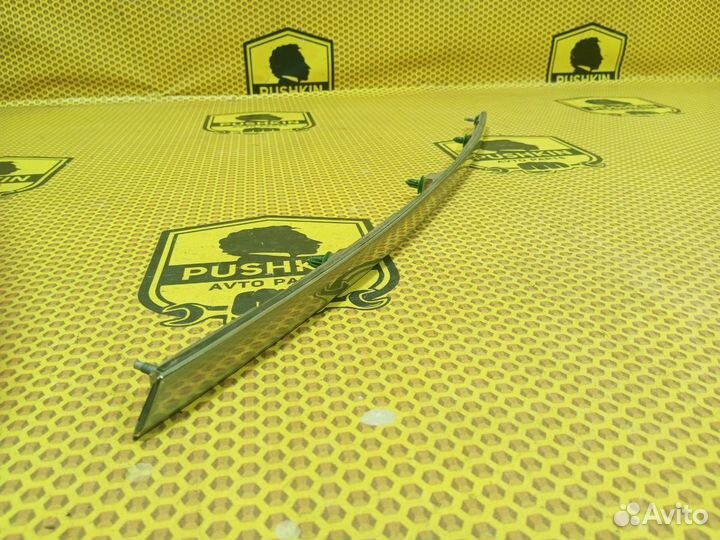 Накладка крышки багажника Nissan X-Trail