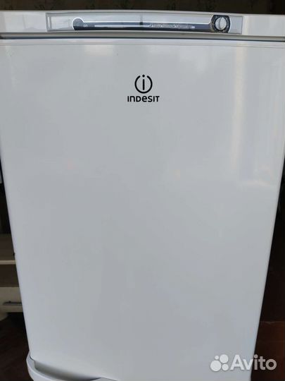 Холодильник бу indesit