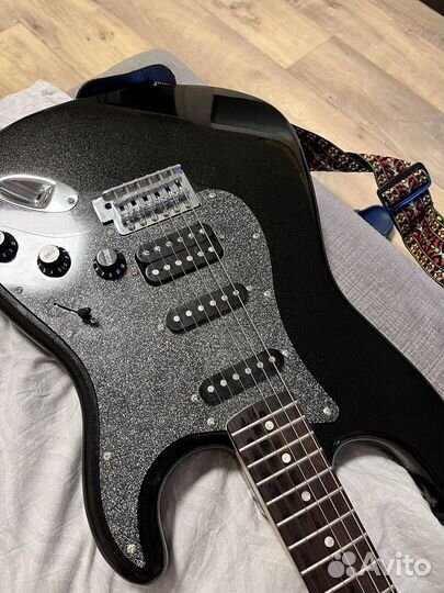 Электрогитара