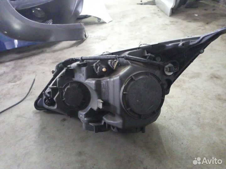 Фара галогеновая передняя правая Honda Cr-V RE