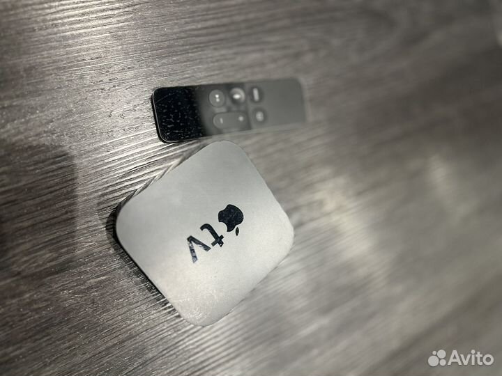 Тв приставка Apple TV