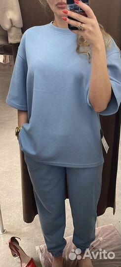 Спортивный костюм женский