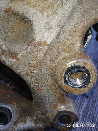 Цапфа для Mercedes Benz W203 2000-2006