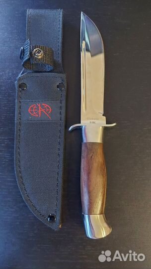 Два туристических ножа