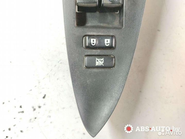 Блок управления стеклоподъемниками Toyota RAV4