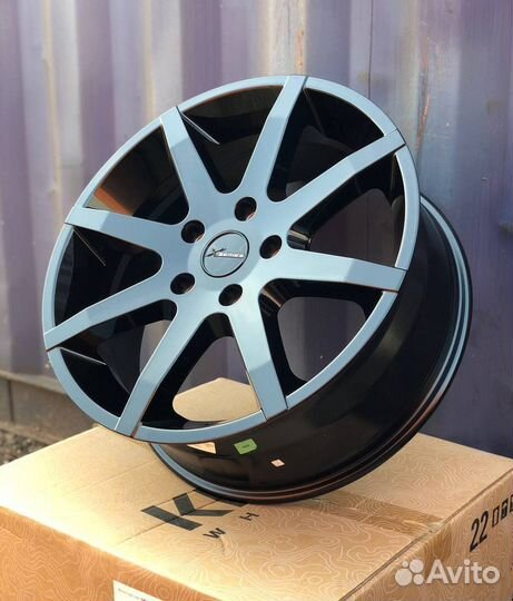 Диски KMC KM651 Slide R22 на Lexus 570 LC200