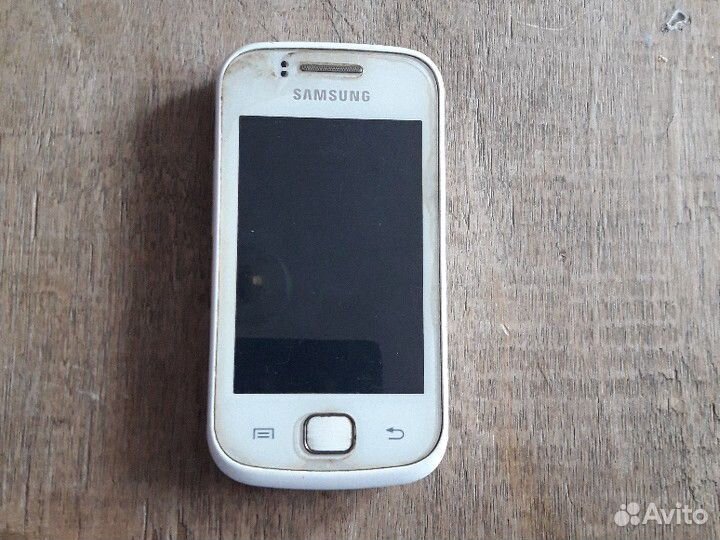 Телефон Samsung