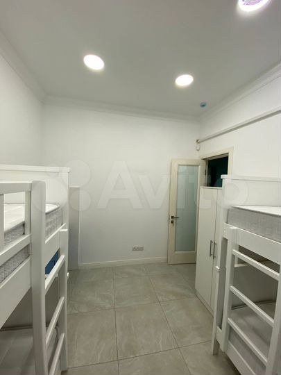 Комната 10 м², 1/4 эт.