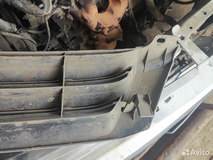 Решётка радиатора Toyota Corona premio