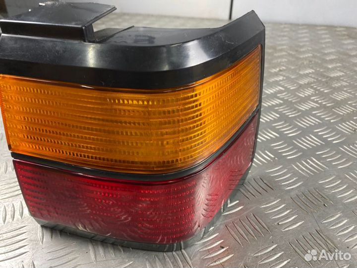 Стоп-сигнал задний правый Volkswagen Passat B3