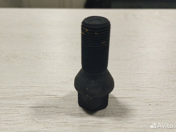 Болт крепления колеса BMW X5 (E53)