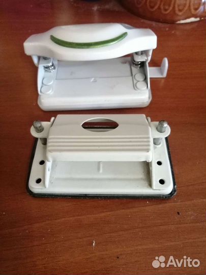 Дырокол, степлер