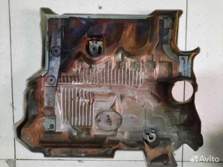 Крышка двигателя передняя Тoyota Camry V50-5