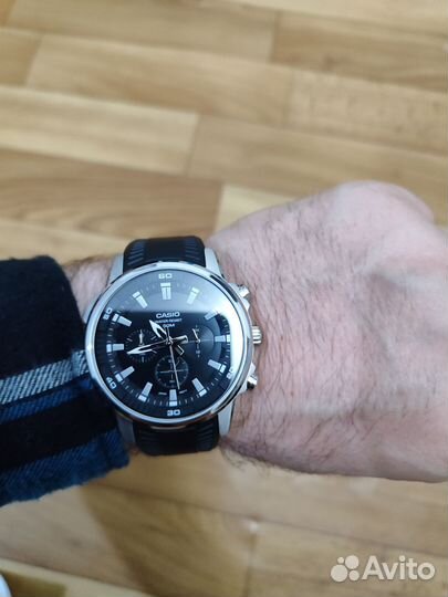 Часы Casio MTP-E505-1D