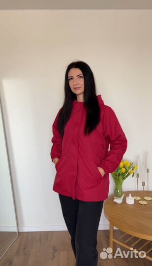 Ветровка женская