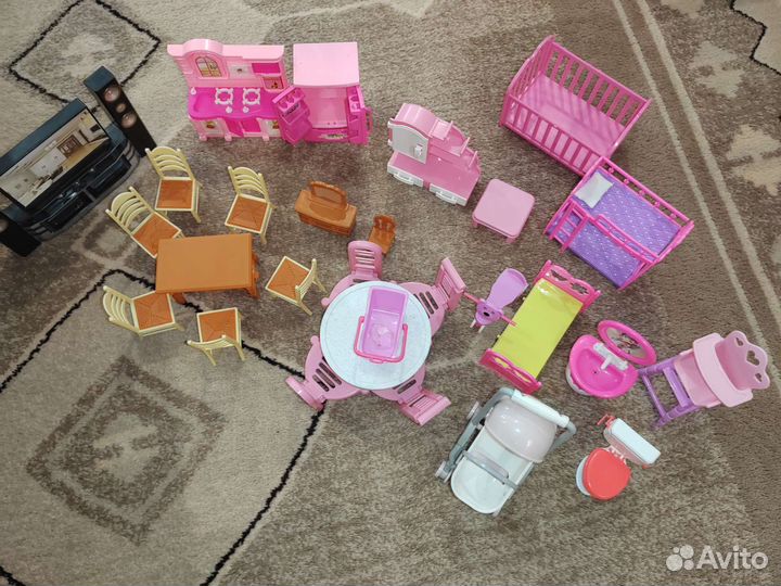 Мебель для кукольного домика