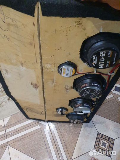 Колонки, акустическая полка, усилитель