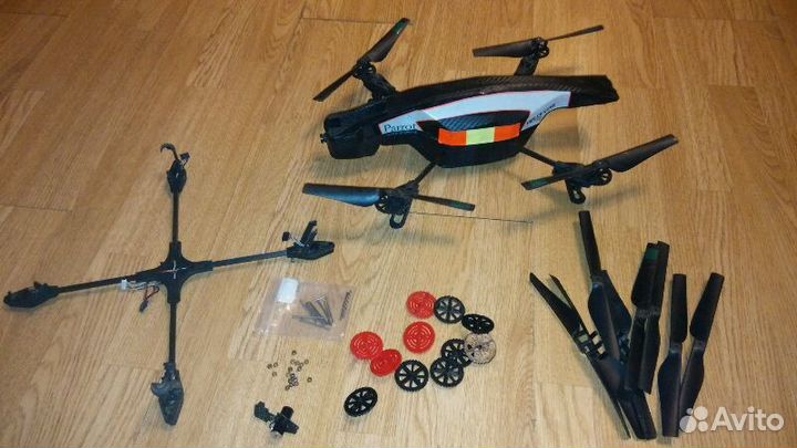 Квадрокоптер parrot ar. drone 2.0 +запчасти к нему