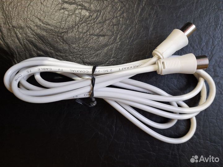 Кабель и провод с вилкой