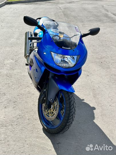 Мотоцикл Kawasaki ZX9R