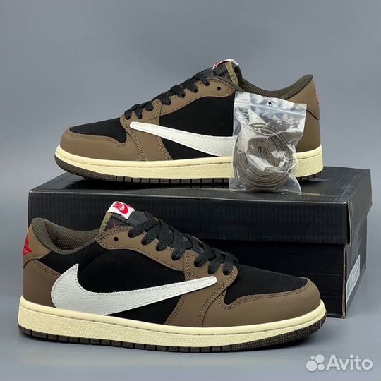 Найк Travis Brown