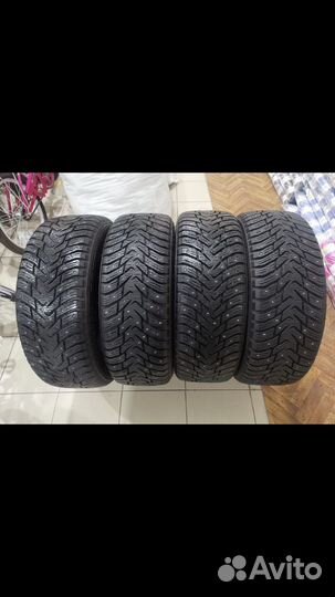 Nokian Tyres Hakkapeliitta 8 SUV 225/60 R17