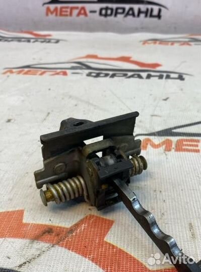 Ограничитель двери передний правый Citroen C4