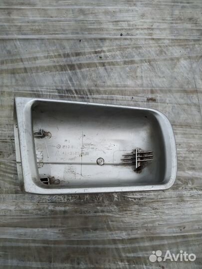Корпус зеркала правый Mercedes W140