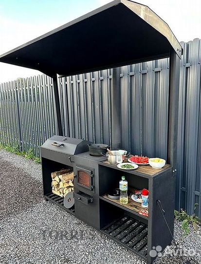 Мангал с крышей и печью