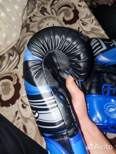 Боксерские перчатки 10 oz