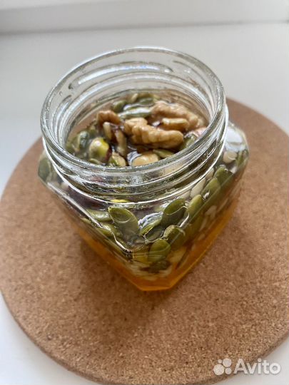 Мёд с орехами