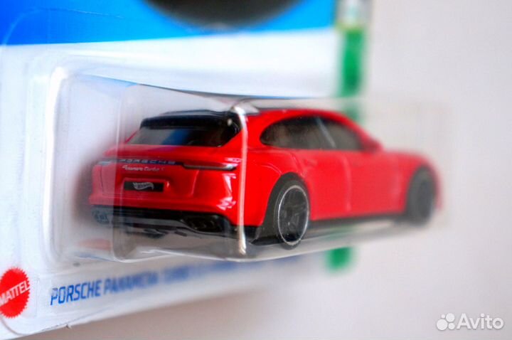 Hot Wheels Porsche Panamera Turbo S E-Hybrid Sport