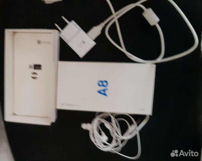 Смартфоны бу samsung А8