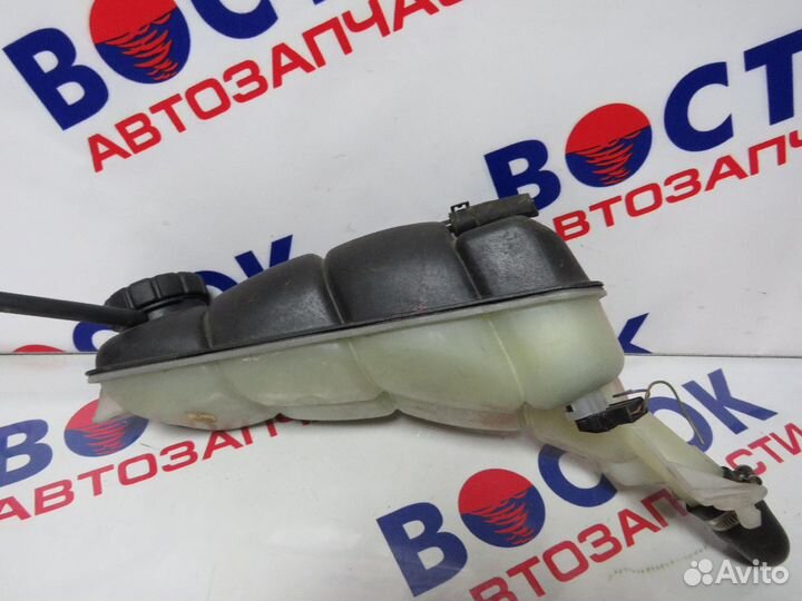 Бачок расширительный mercedes E200 Diesel 210