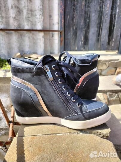 Сникерсы женские 37