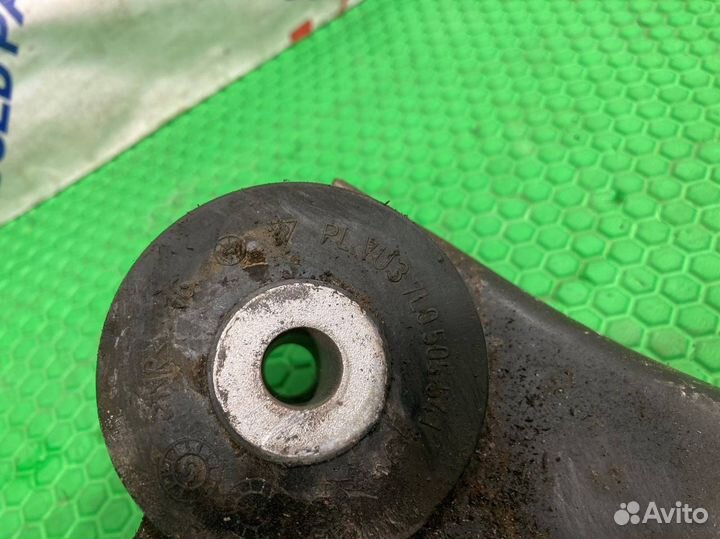 Рычаг подвески задний правый Volkswagen Touareg NF