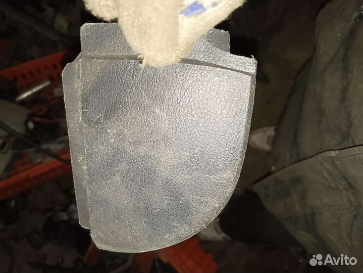 Накладка торпедо боковая левая Skoda Octavia tour