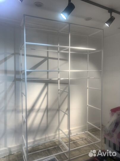 Стеллаж металлический, стеклянные полки