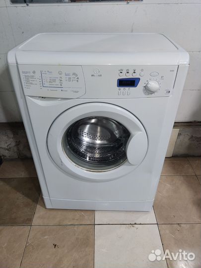 Стиральная машина indesit