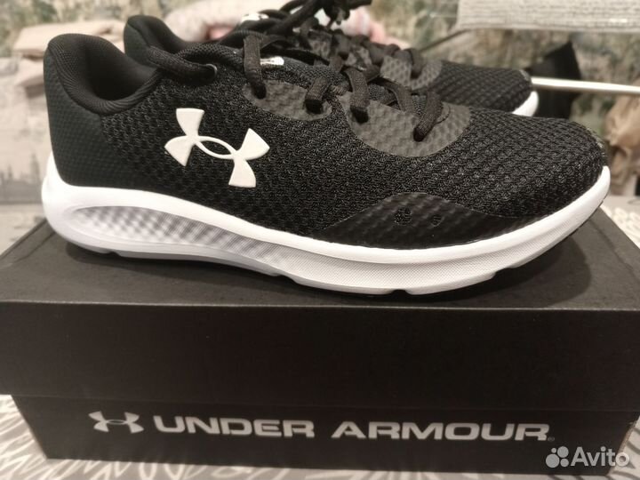 Кроссовки женские