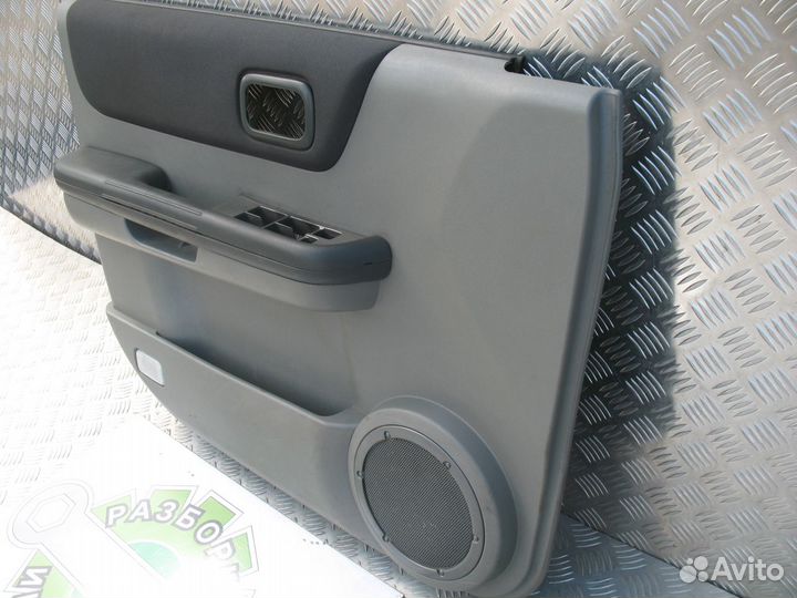 Обшивка двери передней левой Nissan X-Trail T30