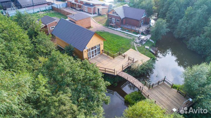 Банкетный Зал с домом и террасами