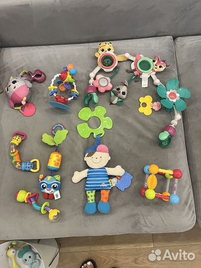 Развивающие игрушки, погремушки
