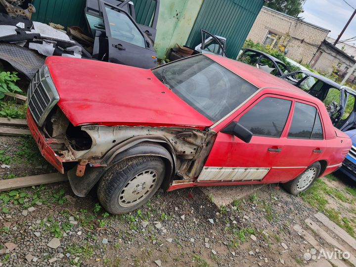 Mercedes-Benz W124 кузов