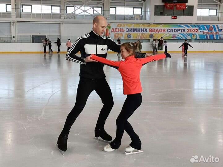 Тренер по фигурному катанию