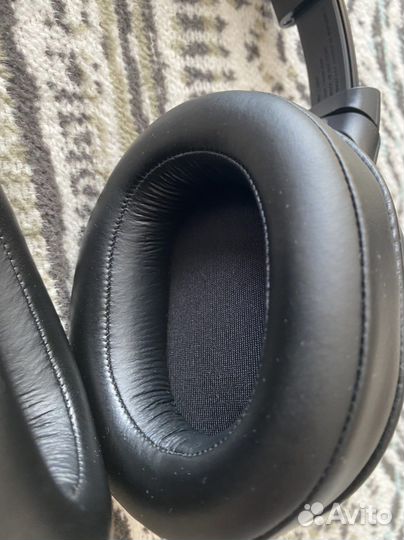 Беспроводные наушники Sony WH-L600