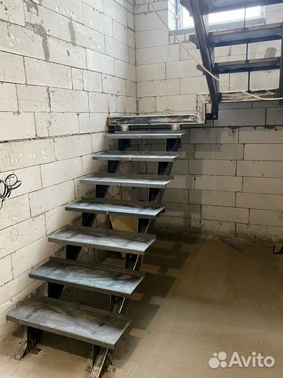 Лестницы на металлокаркасе