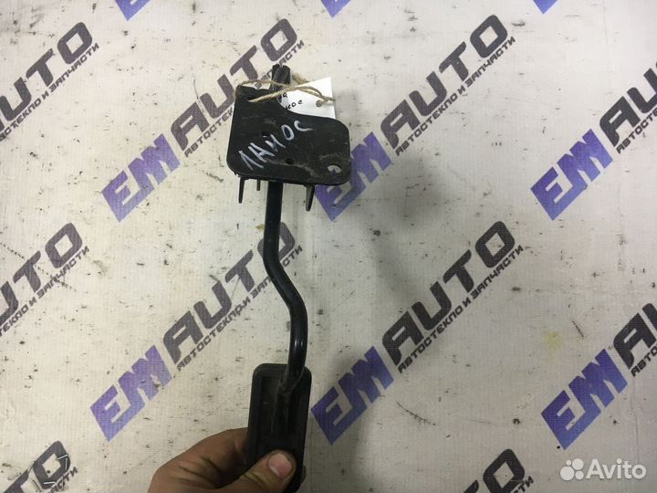 Педаль газа Шевроле Ланос